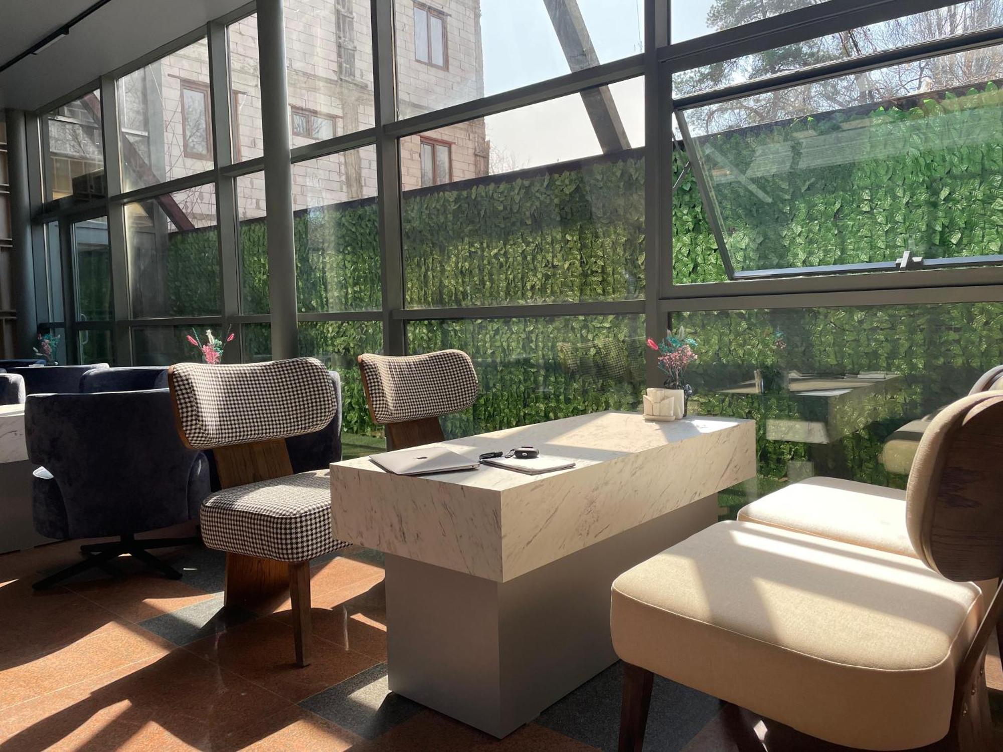 Aykun Hotel Almaty Luaran gambar